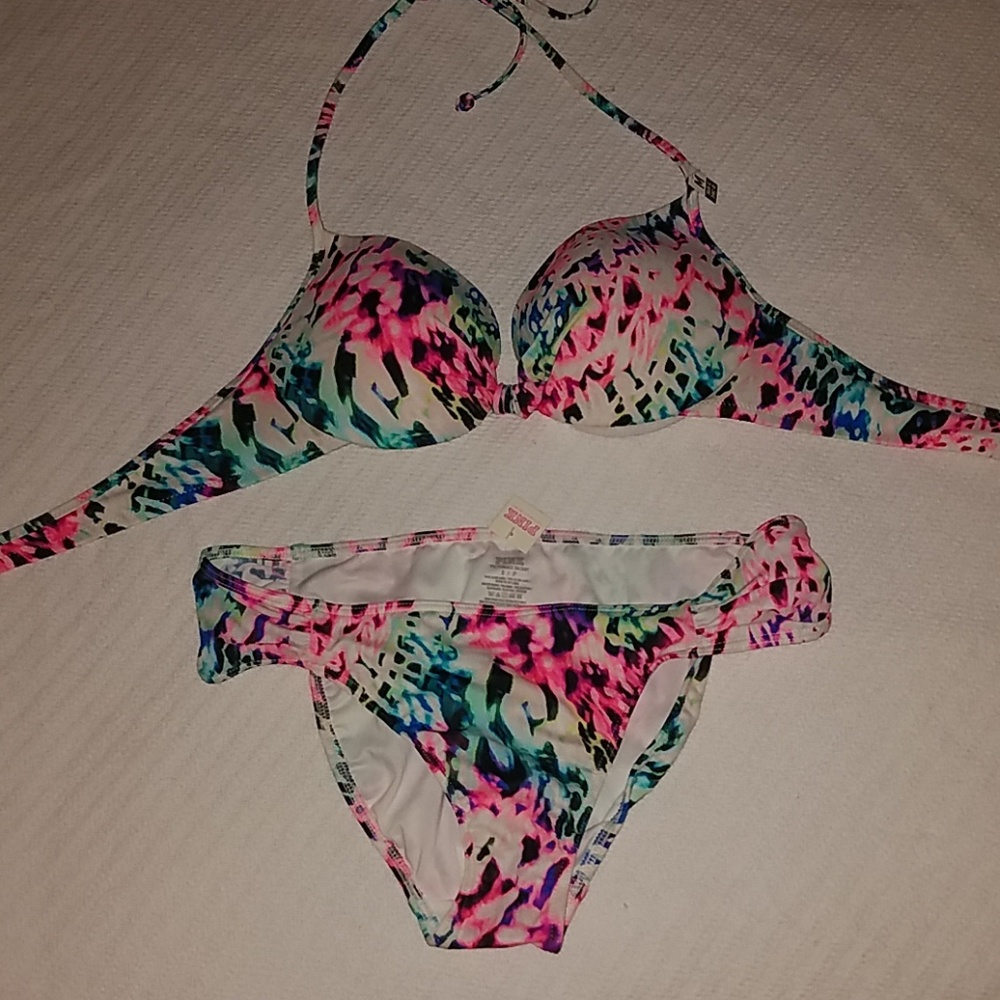 Tie Dye VS Bikini